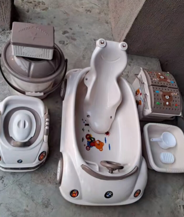 BABY BATH CAR