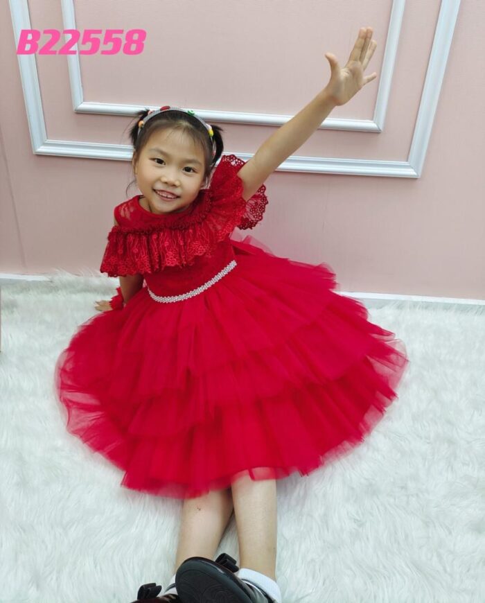 RED DRESS GIRL GOWN size: 4 to 5